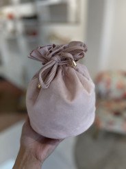 LIMOSNERA NUDE